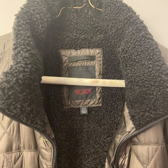 Tumi Men's Quilted Jacket. Excellent Condition. Medium - Picture 3 of 6